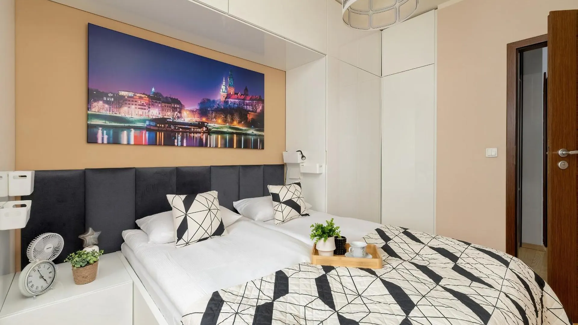Apartment Przytulny Apartament Z Parkingiem I Biurkiem Przy Kazimierzu W Krakowie By Noclegi Renters